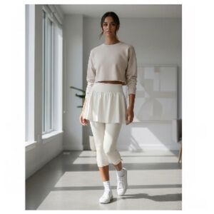 NWT Spanx Booty Boost Active Skirt Skort Around Knee Leggings White Shorts sz M